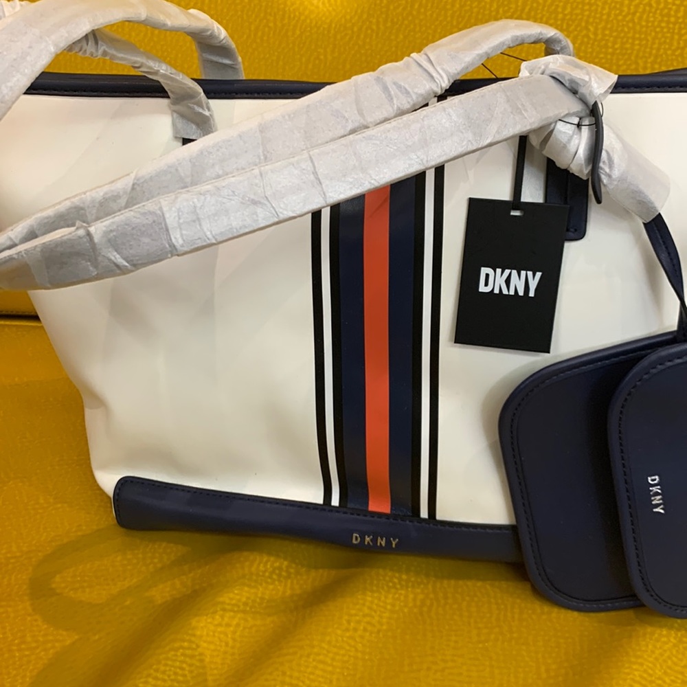 Big Tote Handbag , very. Spacious,